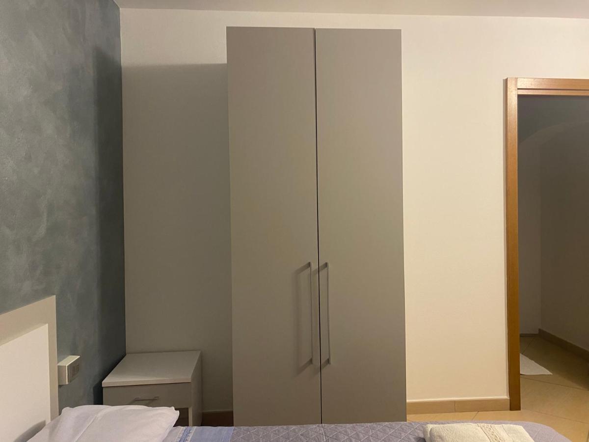 Appartamento Antico Teatro サロ エクステリア 写真